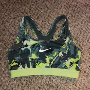 Nike Camo Sportsbra
